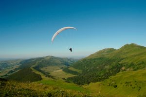 Parapente dans le Cantal