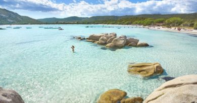 Plage de Santa Giulia en Corse du Sud