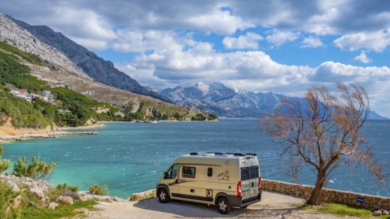 Fourgon aménagé et camping car : lequel choisir ?