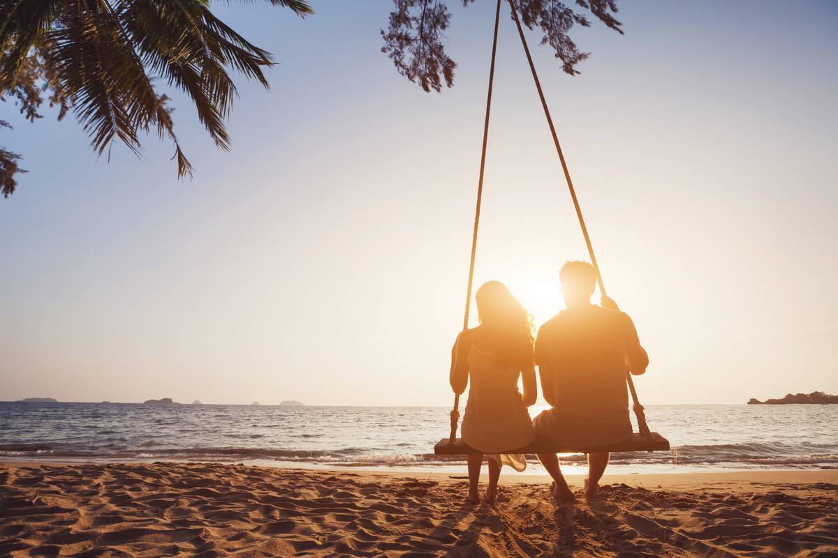 6 façons de profiter d’un coucher de soleil en amoureux