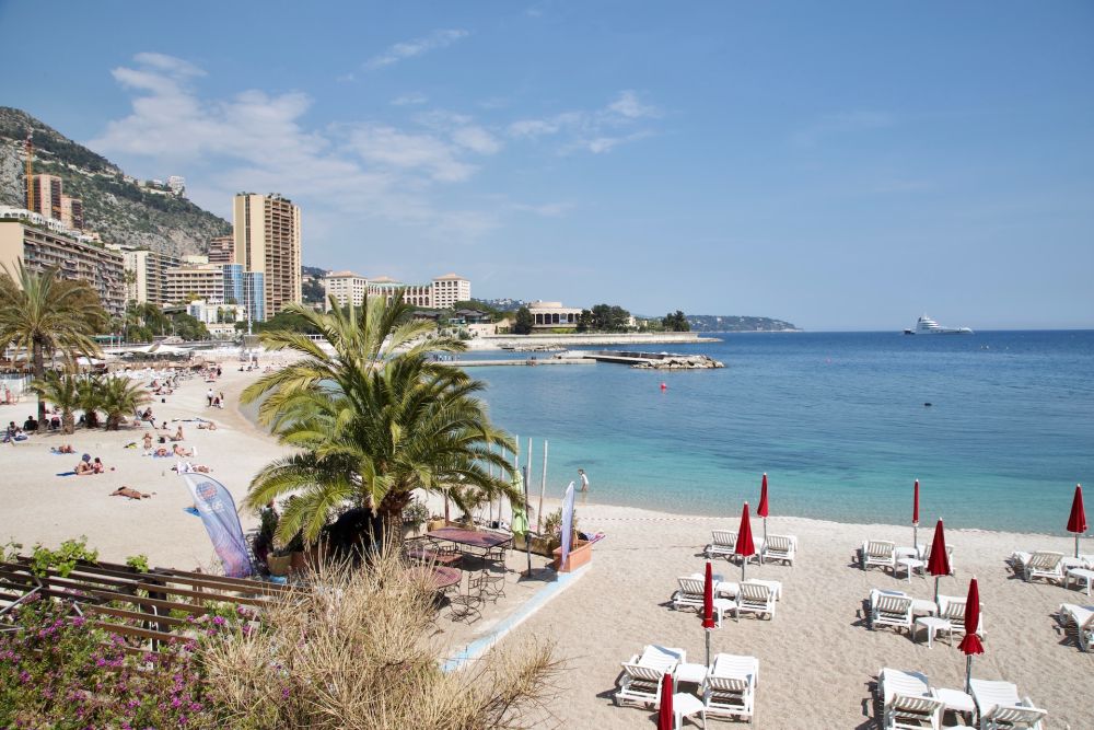 La plage de Larvotto à Monaco