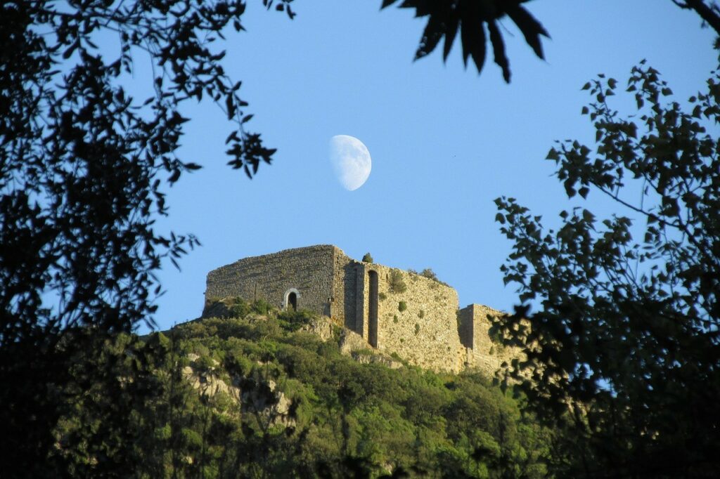 Les chateaux Cathares du massif des Corbières