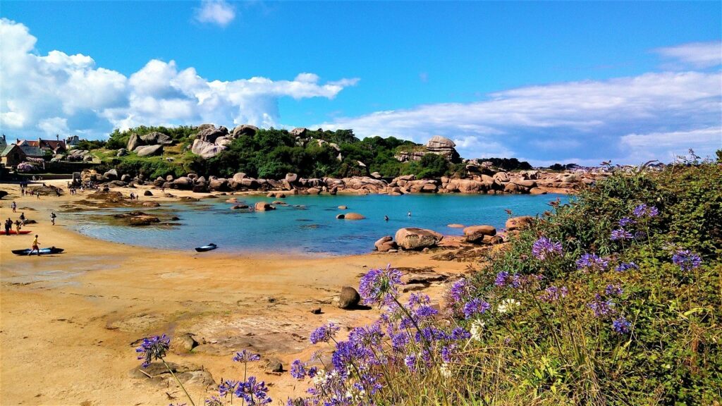La côte de Granit Rose