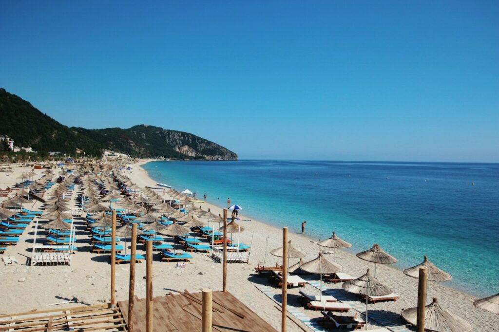 la plage de Dhermi