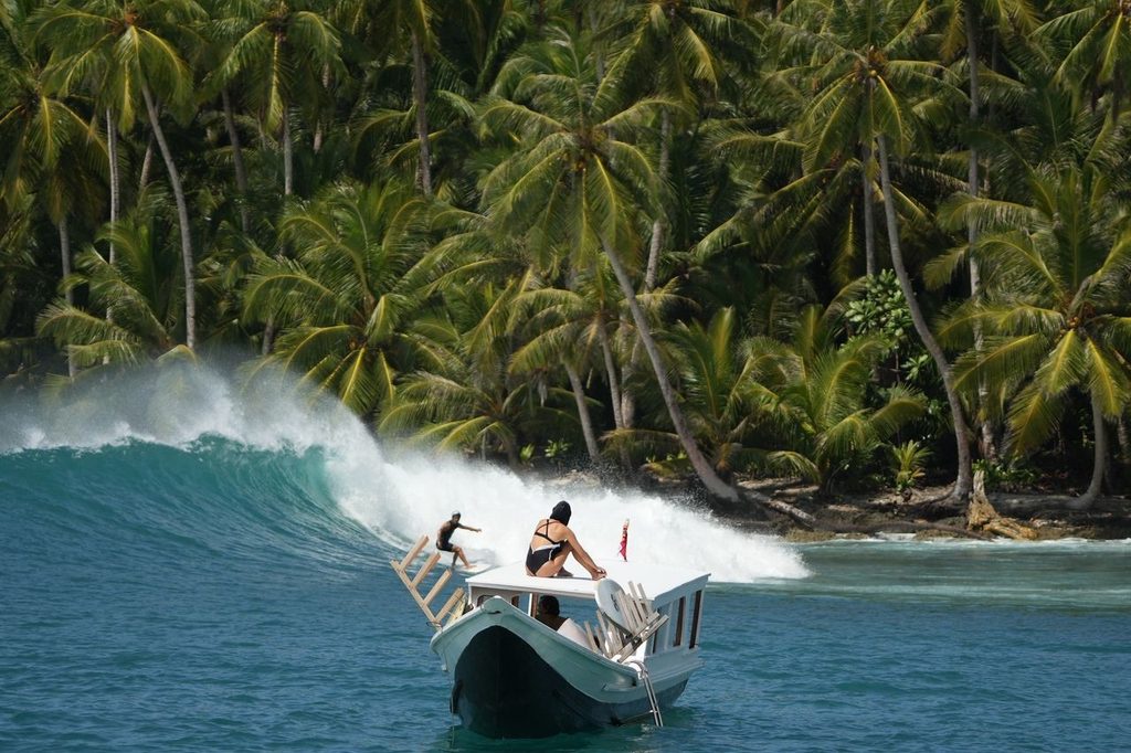 trip surf aux Mentawai